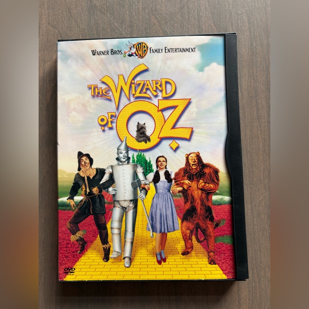 Warner Bros. The Wizard of Oz DVD - Red and Green Cover